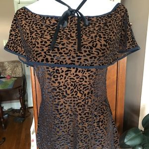 Victoria’s Secret leopard top